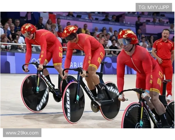 英国队刷新场地自行车团体追逐赛世界纪录精彩瞬间